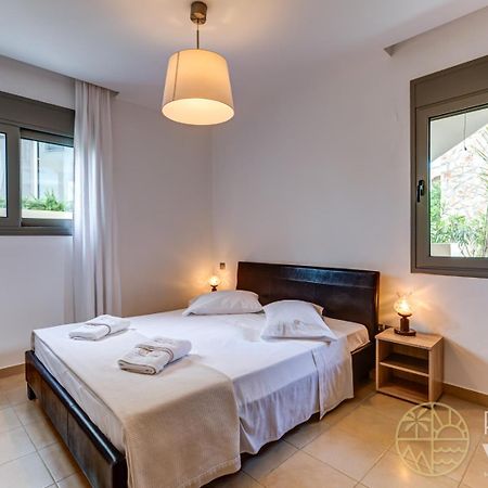 Luxury Houses With Private Pools In Porto Heli By Goutos Properties Exteriör bild